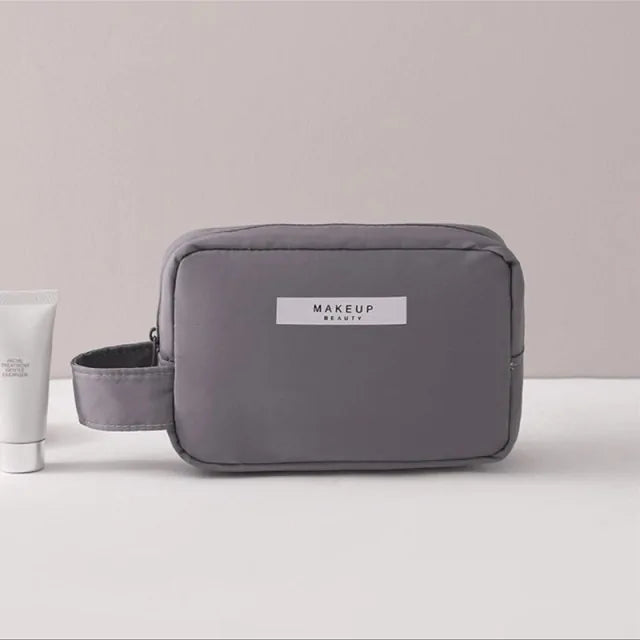 Stylish Makeup Bag Organizer: Keep Your Cosmetics Neat and Accessible