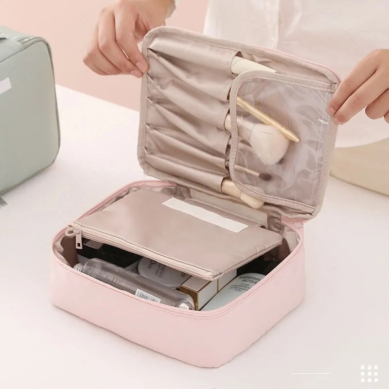 Stylish Makeup Bag Organizer: Keep Your Cosmetics Neat and Accessible